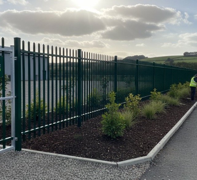 Security & Commercial Fencing